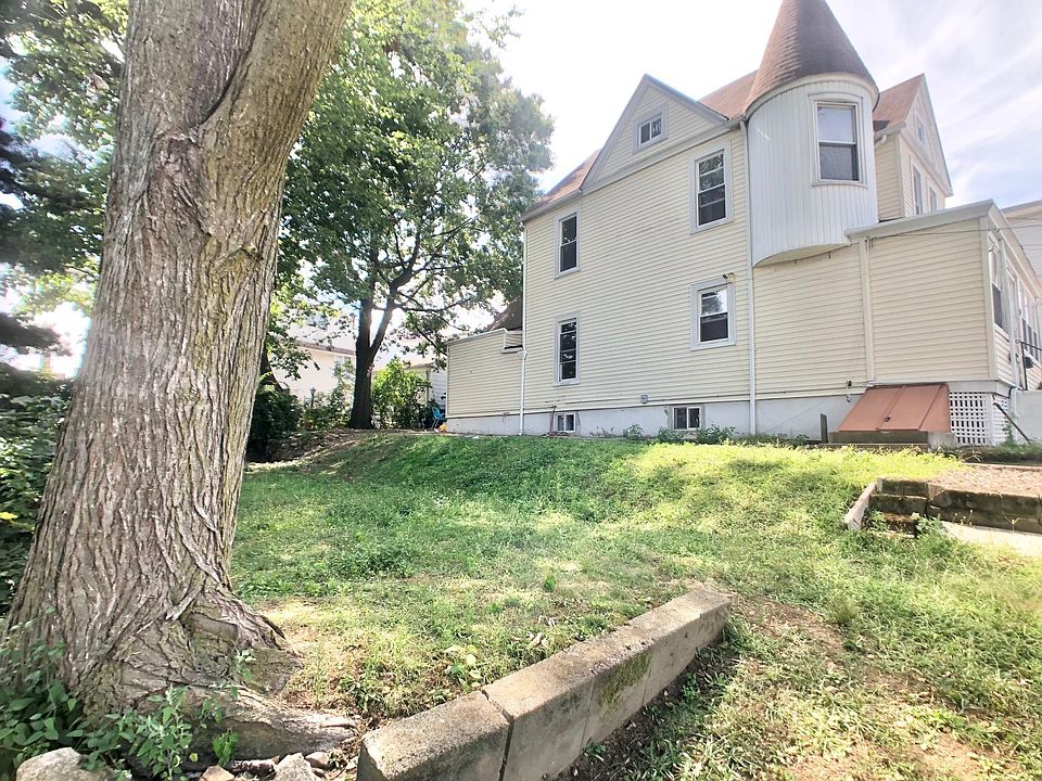 1st image of 62 Sherman Ave #2