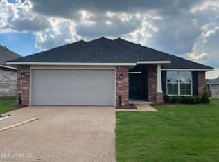 7815 E Reece Dr, Southaven, MS 38672