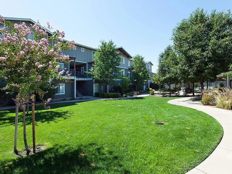 1818 Moore Blvd #103 — Photo 15