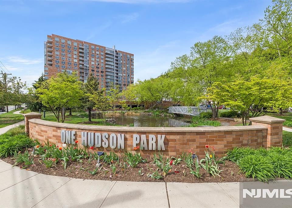 1st image of 310 Hudson Park #310