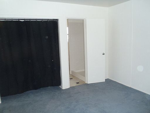 2nd image of 621 Anita St