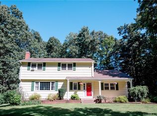 33 Duncaster Ln, Vernon, CT 06066