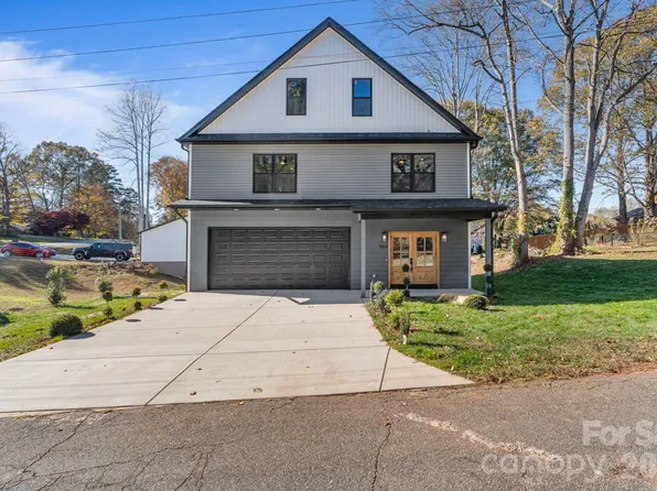 908 30th Avenue Dr NW, Hickory, NC 28601