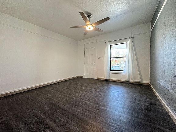 4th image of 3906 Tularosa Ave #A