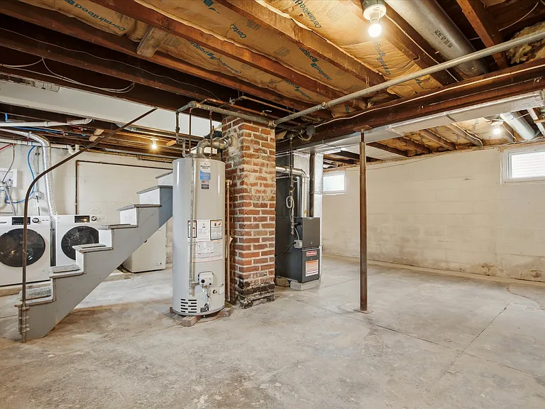 125 Warren St — Photo 12