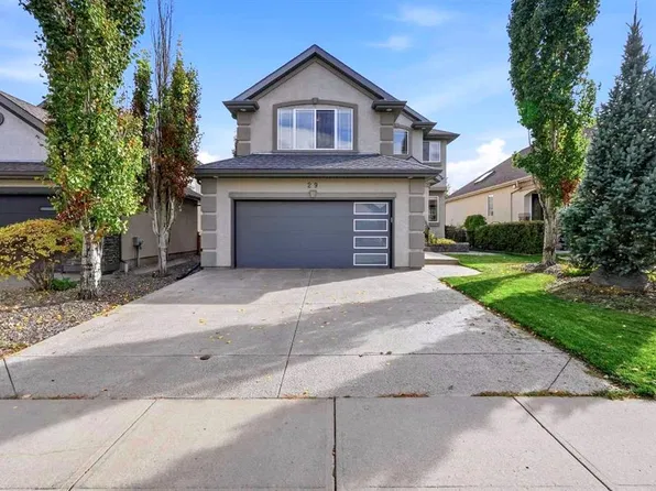 29 N Cranleigh Park SE, Calgary, AB T3M 1H3