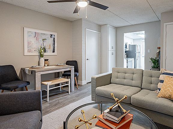 2nd image of 805 W Brown St #817-2