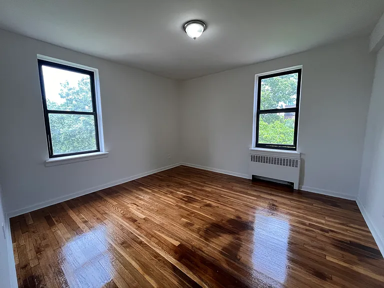 61-88 Dry Harbor Rd #2J — Photo 4