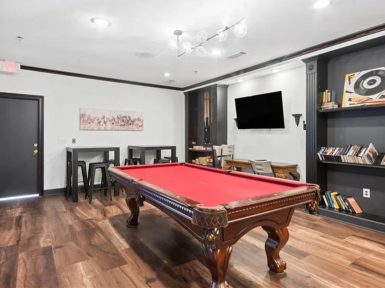 3777 Peachtree Rd NE #914 — Photo 22