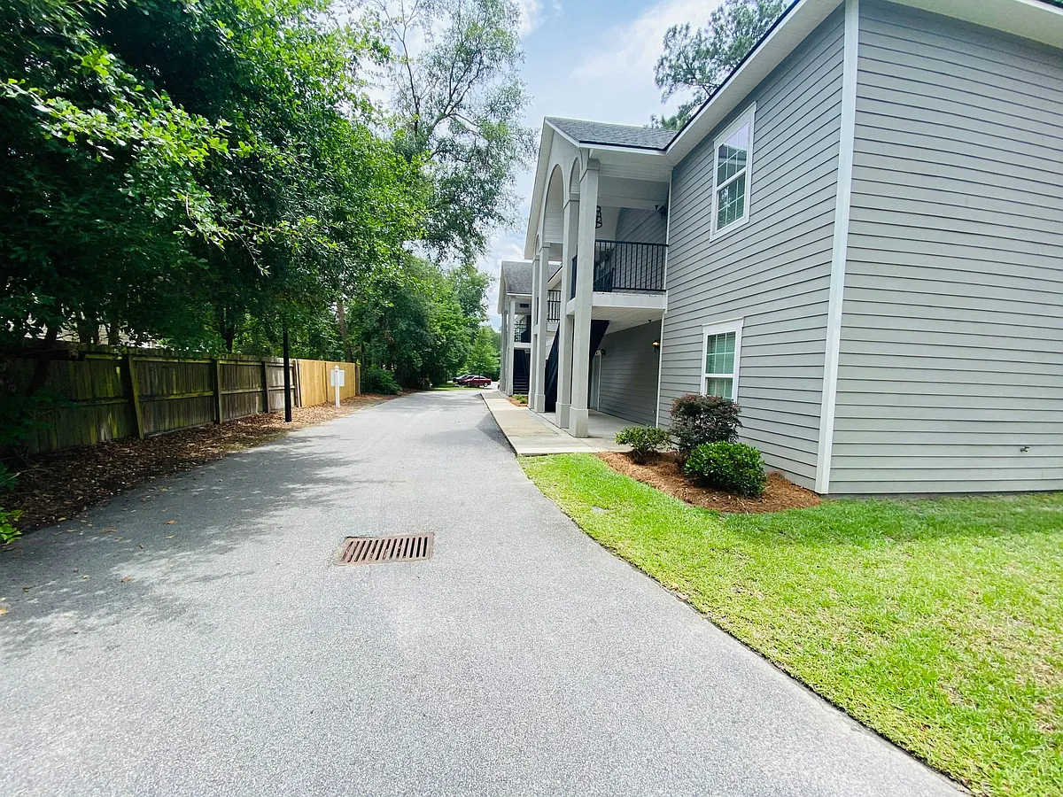 Building Photo - 810 Baytree Rd #6A