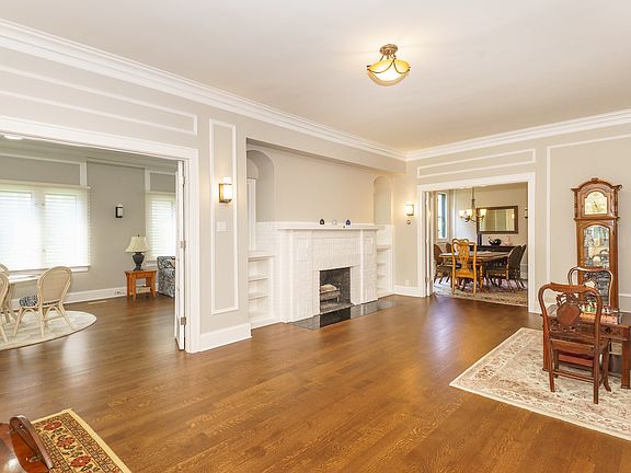 3rd image of 605 N Kenilworth Ave
