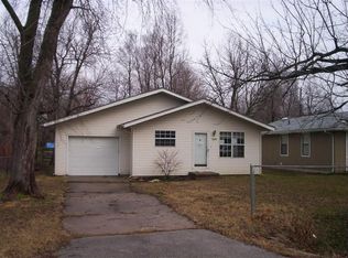 3009 W Pacific St, Springfield, MO 65802