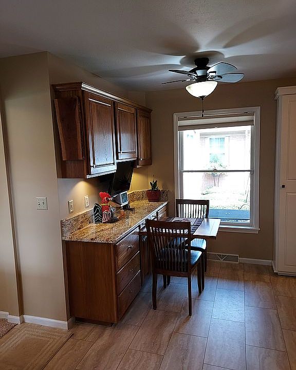 Eat in kitchen 