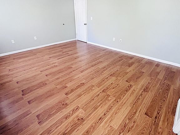 4th image of 5038 Spruce St APT 4