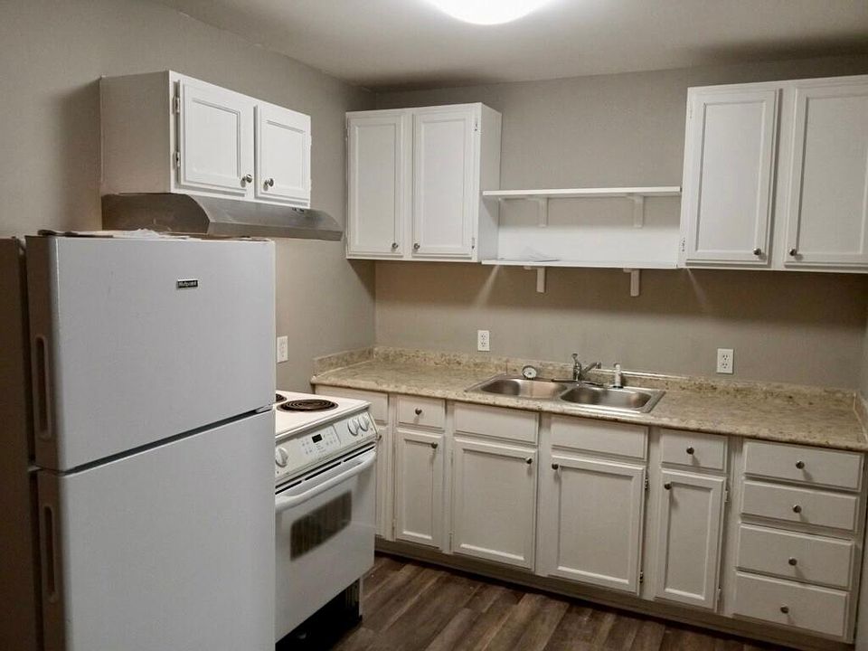 1st image of 8 Phil Rod Acres Dr APT 4