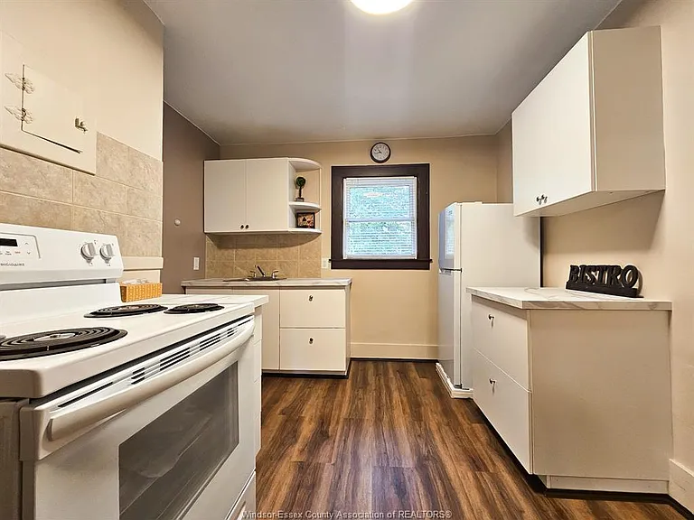 1342 Parent Ave #UPPER — Photo 8