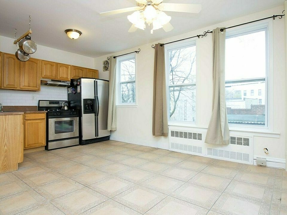 1st image of 329 22nd St #2A