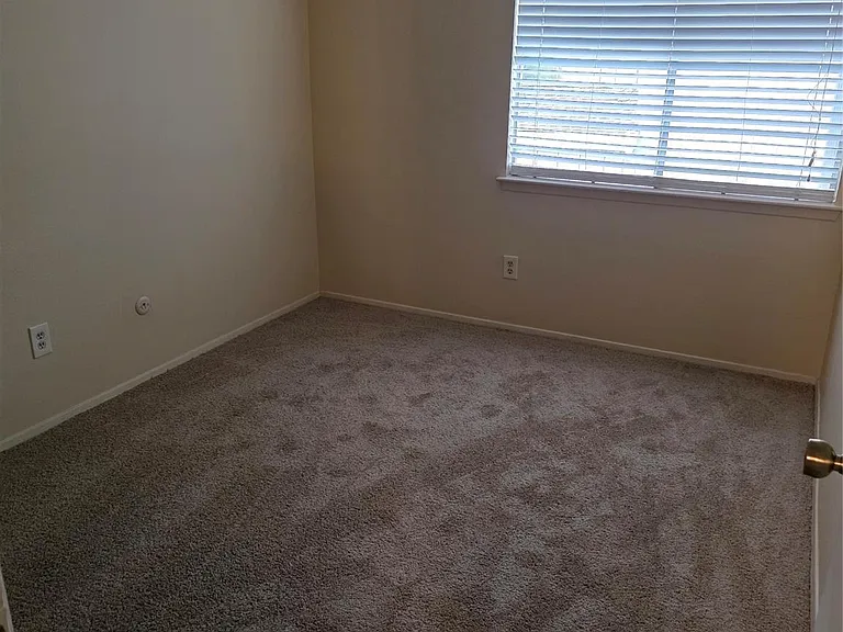 13033 Wirevine Ln — Photo 2