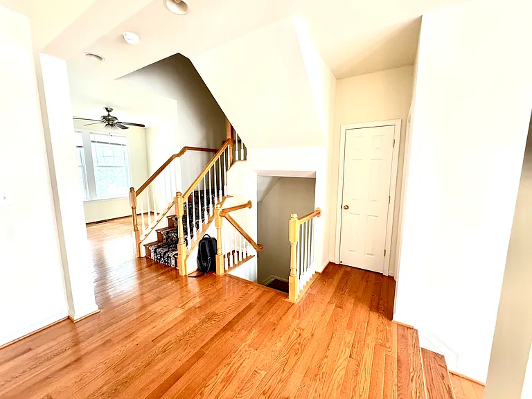 3381 Beechcliff Dr — Photo 12