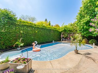 5390 McFarren Blvd, Mississauga, ON L5M 5Y5