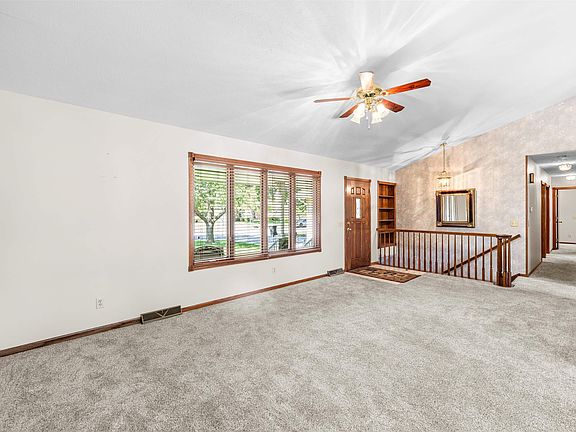 3rd image of 649 Seitz Dr
