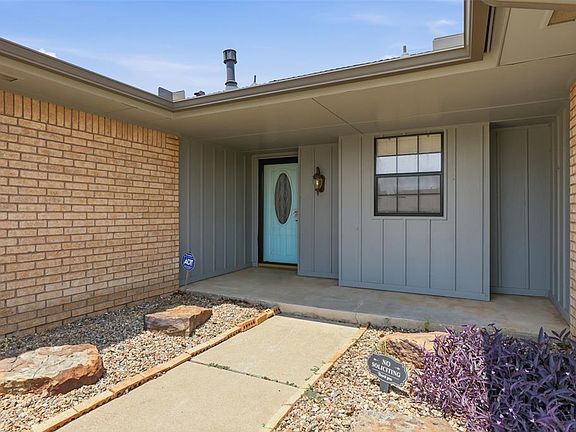5th image of 1431 Pickford Ln