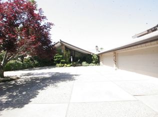 5200 Old Redwood Rd, Oakland, CA 94619
