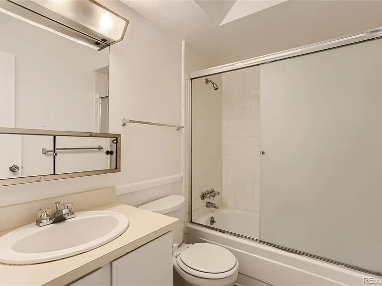 3855 S Monaco Street Pkwy #265 — Photo 8