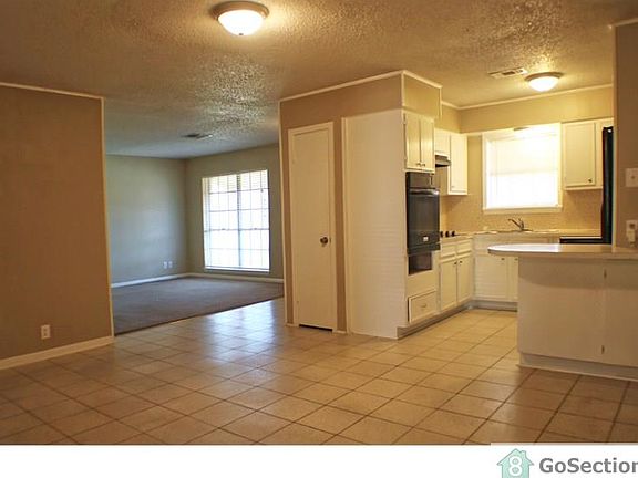3rd image of 3010 Princeton Pl