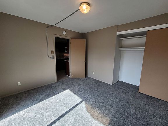 5th image of 3027 Park Terrace Dr Unit 12