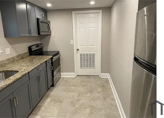 401 S Adelle Ave #B — Photo 4