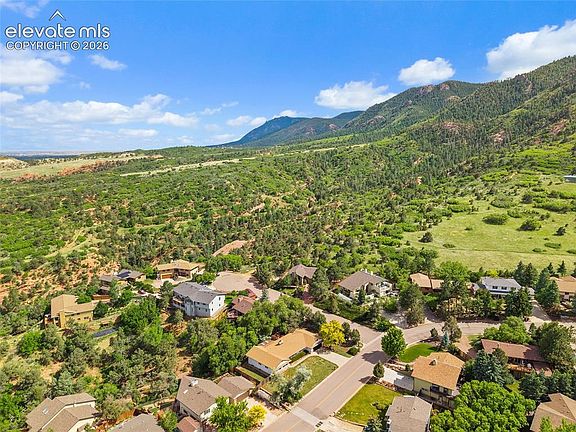 3rd image of 483 Crystal Hills Blvd