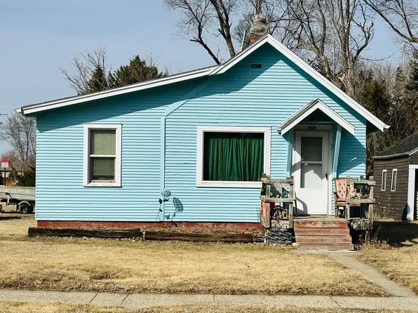 407 6th St NE, Huron, SD 57350