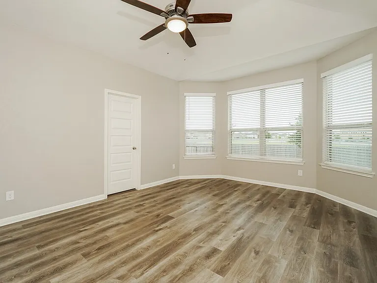 9410 Novacek Blvd — Photo 9
