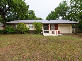 2250 Cambridge Dr, Irving, TX 75061