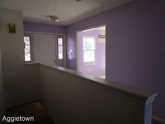 4th image of 1939 Crescent Dr