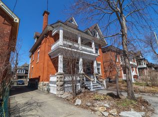 149 1st Ave #3, Ottawa, ON K1S 2G3