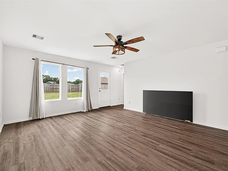 18634 Scopello Dr — Photo 12