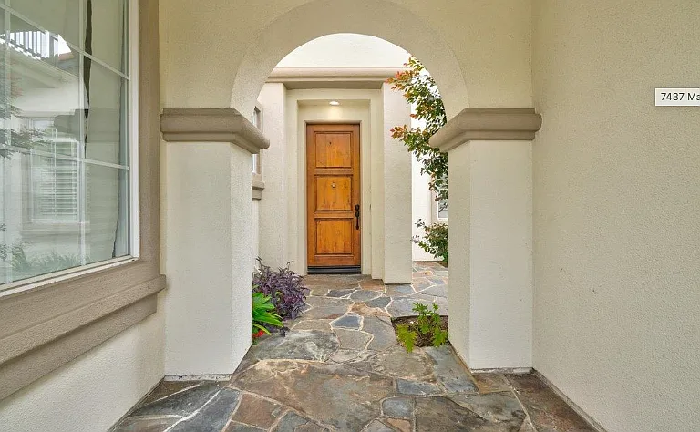 Nice entrance