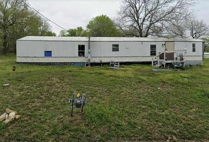 1st image of 107 Red Bud St