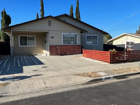2829 Hilltop Rd, Concord, CA 94520