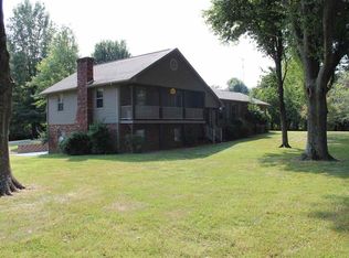 712 Sublett Rd, Union City, TN 38261