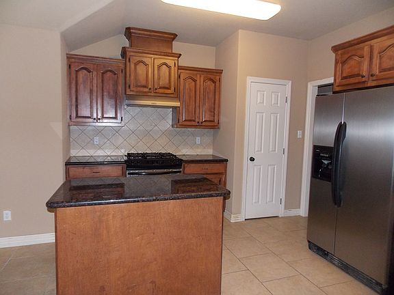 5th image of 101 Silver Bay Ln