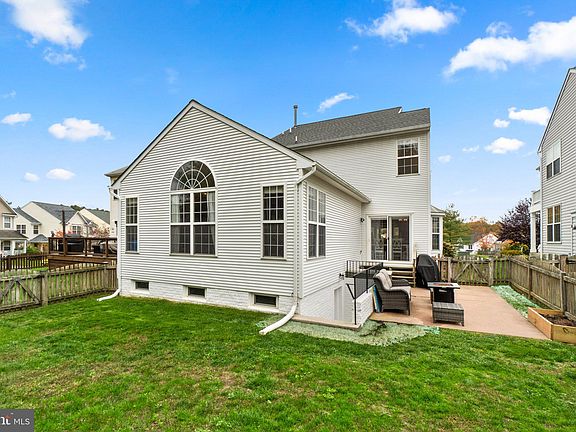 3rd image of 11139 Pond Fountain Ct