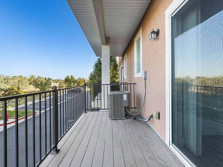 South Ridge Townhomes — Photo 22
