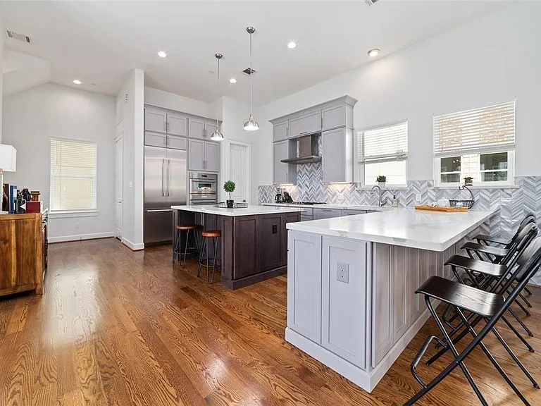 710 Delano St #A — Photo 10