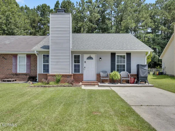 216 Live Oak Court, Midway Park, NC 28544