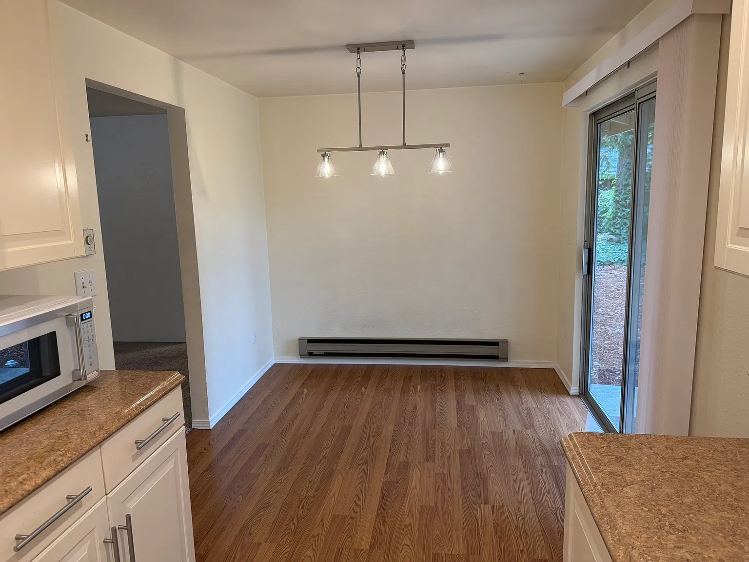 2 bed, 800 sqft, $2,050 — Photo 4