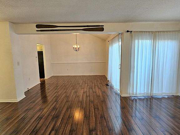 3rd image of 28 Monticello Dr Unit 28