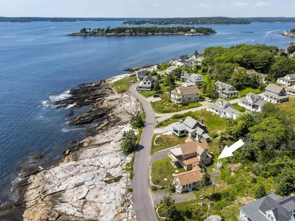 113 Shore Road, Boothbay, ME 04544